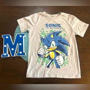 Sonic the Hedgehog Graphic T-Shirt, Boys Size Small (6/7), used